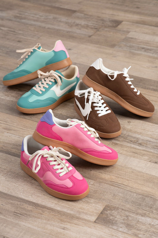 Wavy Design Low Top Sneakers
