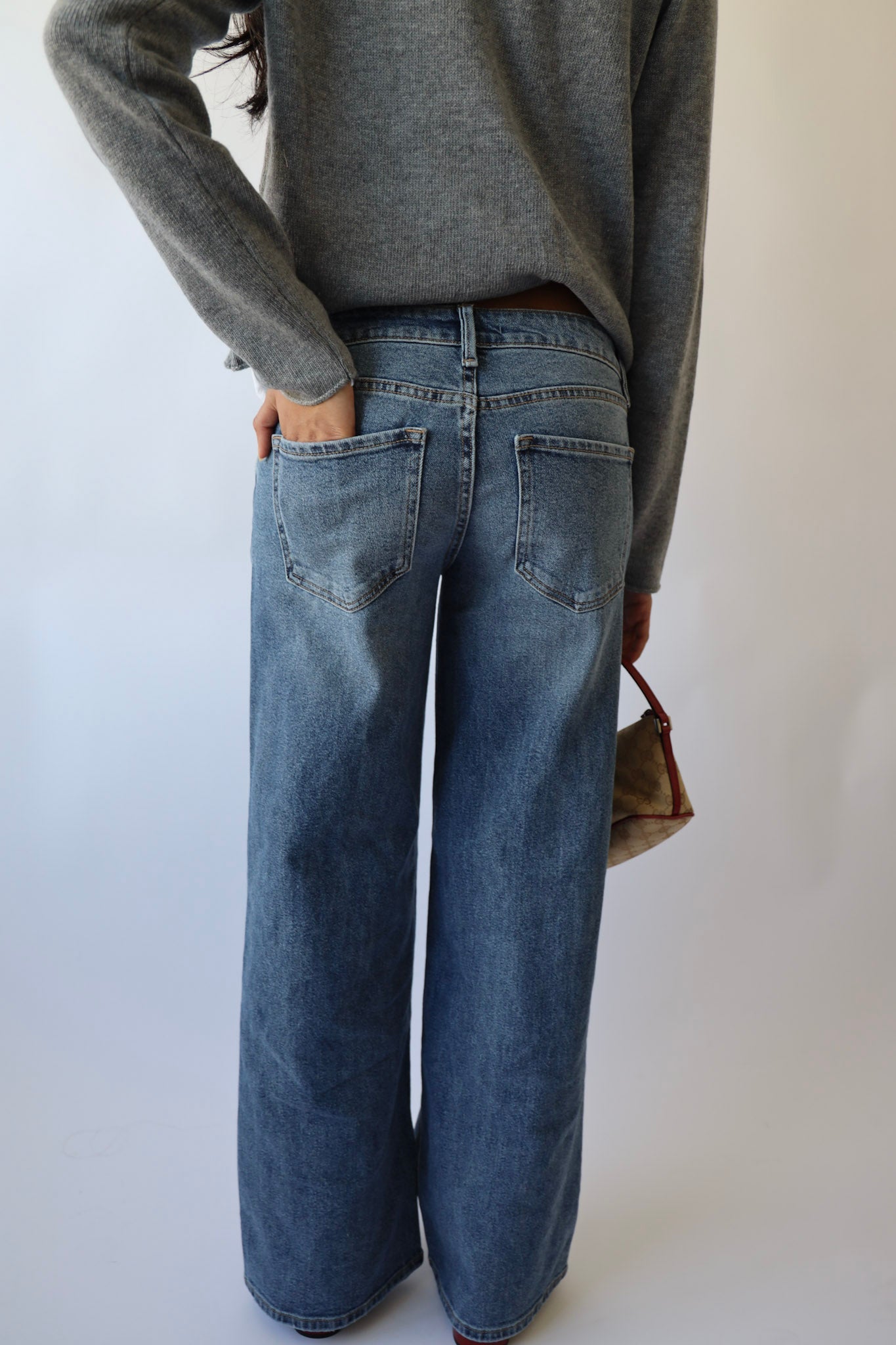 Medium Wash Low Rise Baggy Jeans