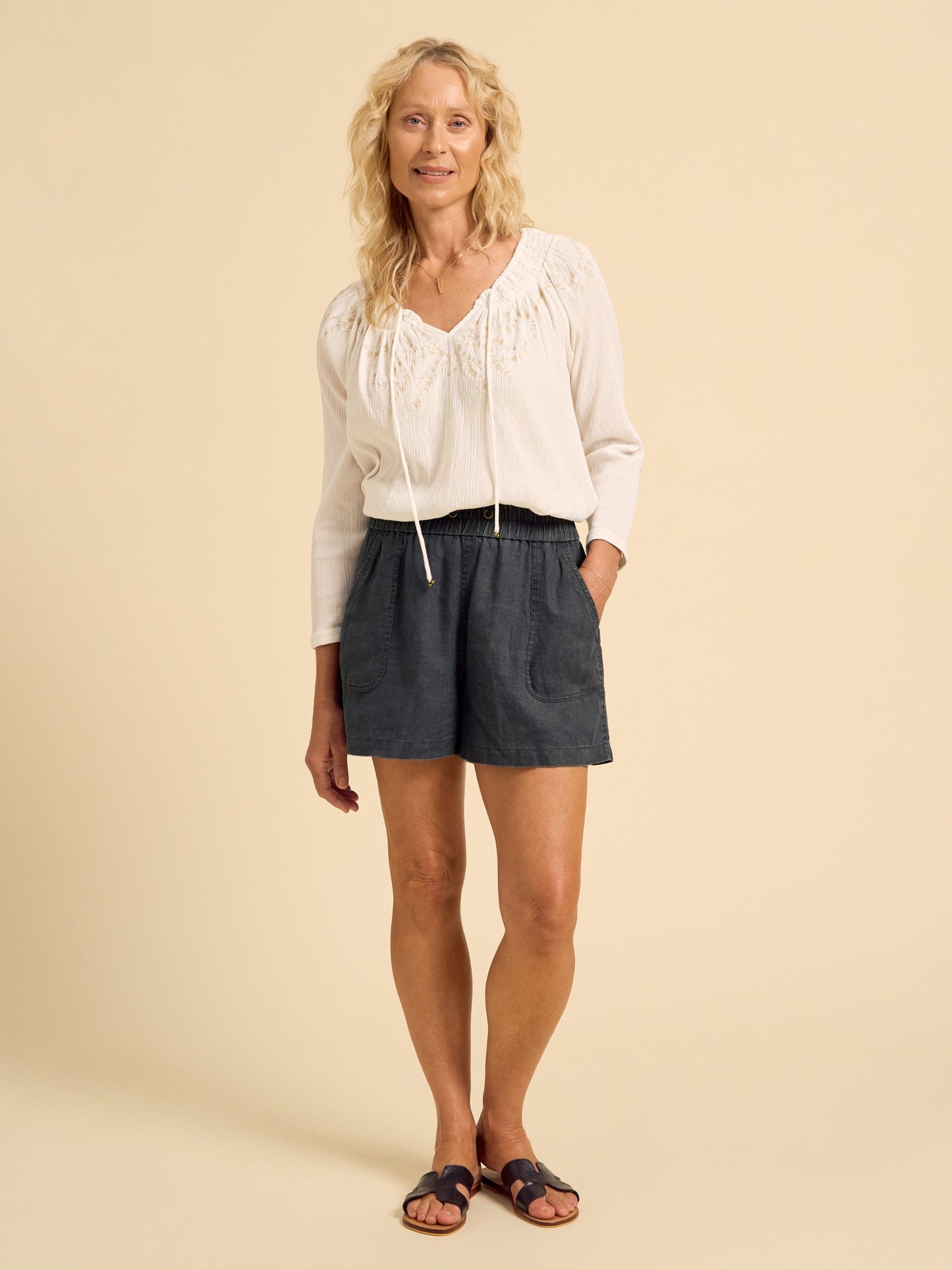 Anika Linen Shorts Charcoal